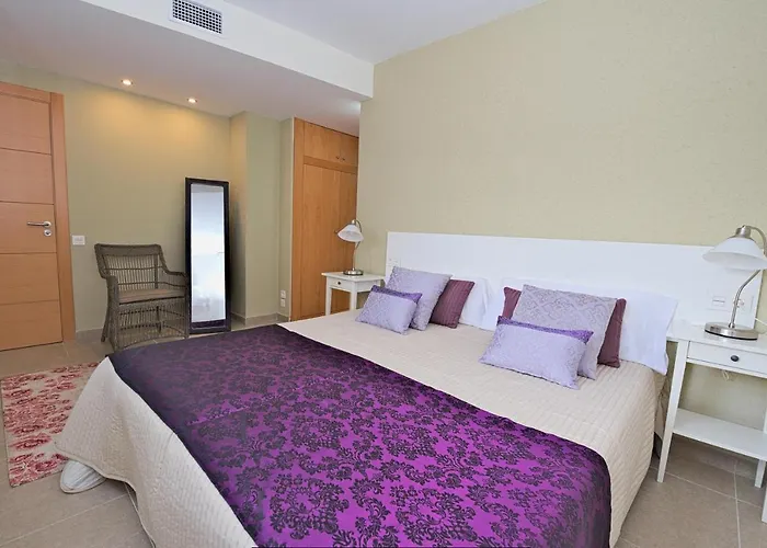 Hotel 100